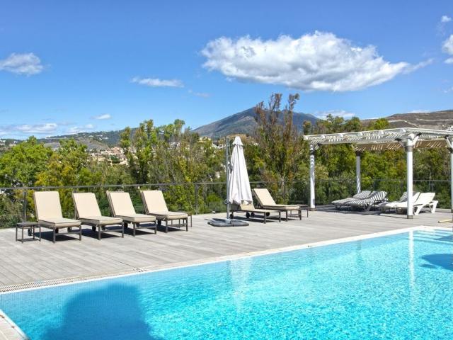Chalet en venta en Nueva Andalucía, Costa del Sol Occidental