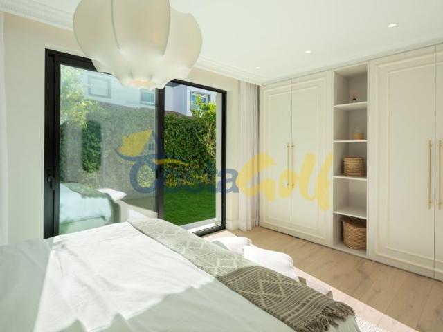 Chalet en venta en Nueva Andalucía, Costa del Sol Occidental