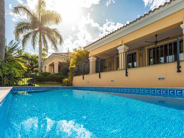 Chalet en venta en Nueva Andalucía, Costa del Sol Occidental