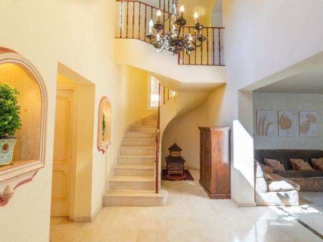 Chalet en alquiler en La Carolina, Costa del Sol Occidental
