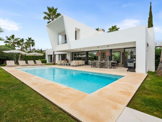 Villa en alquiler en Marbella, Barriada Blas Infante