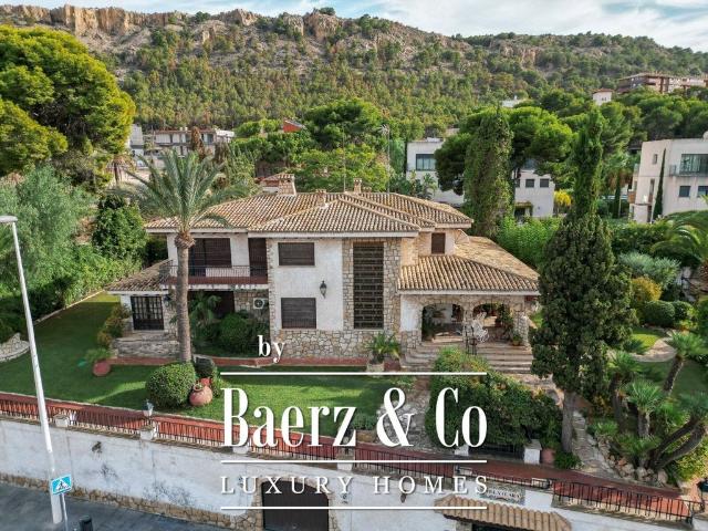 Villa en venta en Alicante, Nostra Senyora de Gràcia