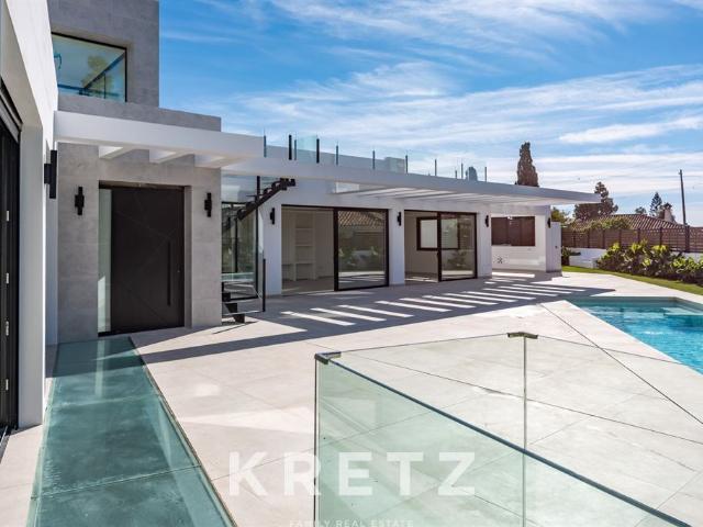 Chalet en venta en Chaparral, Costa del Sol Occidental