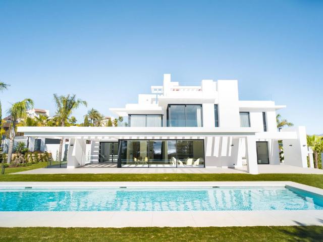 Chalet en venta en La Alquería-El Paraíso, Costa del Sol Occidental