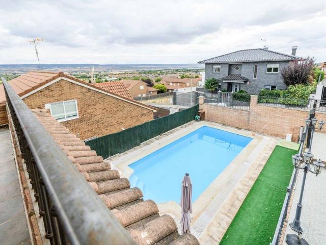 Chalet en venta en Cabanillas Del Campo, Castilla-La Mancha
