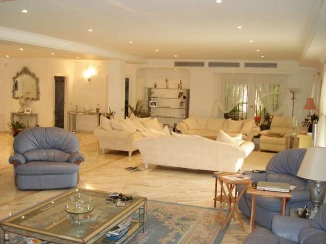 Chalet en venta en Barriada Islas Canarias, Costa del Sol Occidental