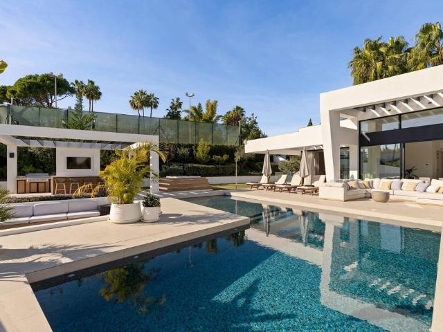 Chalet en venta en Las Albarizas, Costa del Sol Occidental