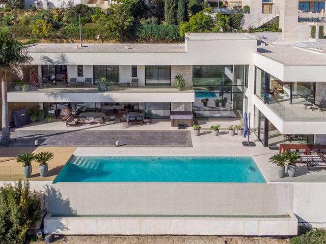 Villa en venta en Benahavís, Val de Guadalmina