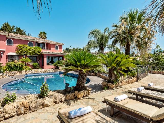 Chalet en venta en Nueva Andalucía, Costa del Sol Occidental