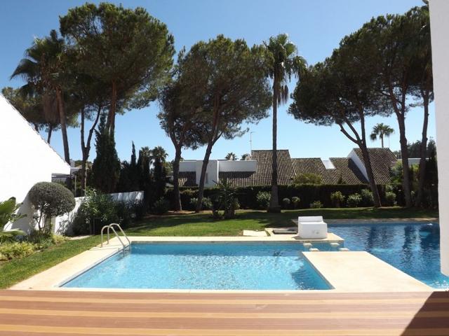 Villa en alquiler en Marbella, Miraflores