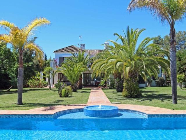 Villa en alquiler en San Pedro Alcántara, Salto del Agua