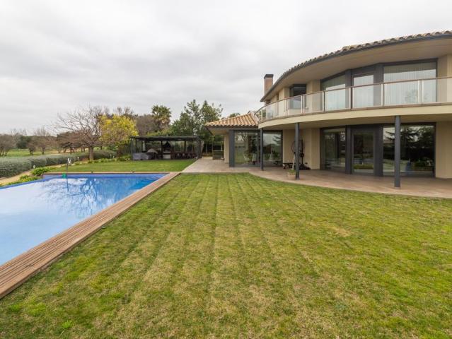 Chalet en venta en Urbanització Golf Peralada, Alt Empordà