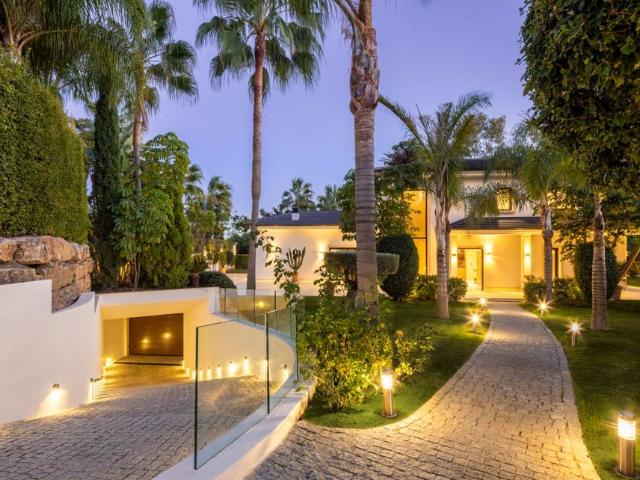 Chalet en venta en Nueva Andalucía, Costa del Sol Occidental