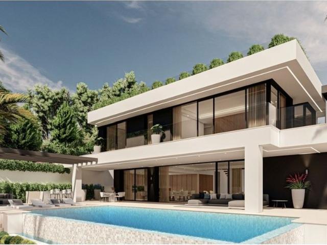 Chalet en venta en La Carolina, Costa del Sol Occidental