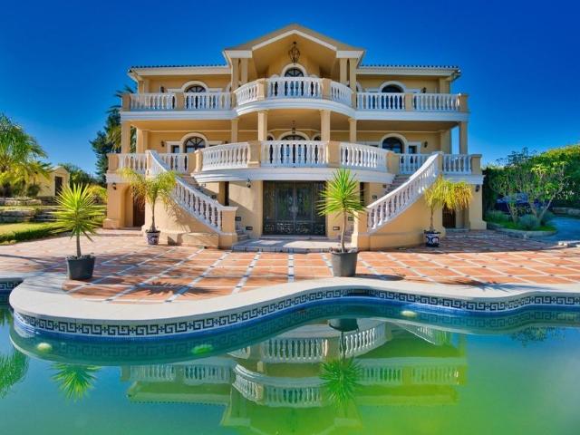 Chalet en venta en Barriada Islas Canarias, Costa del Sol Occidental