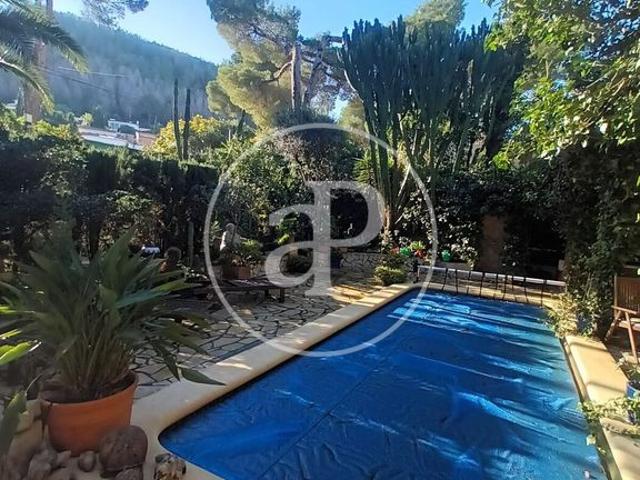 Villa en venta en Dénia, la Pedrera