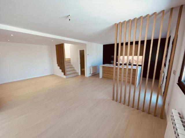 Chalet en venta en As Rochas, Vigo