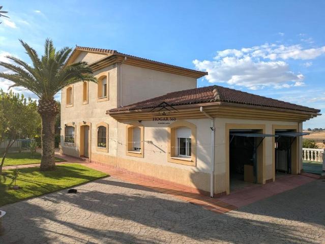 Chalet en venta en Ceres Golf, Cáceres