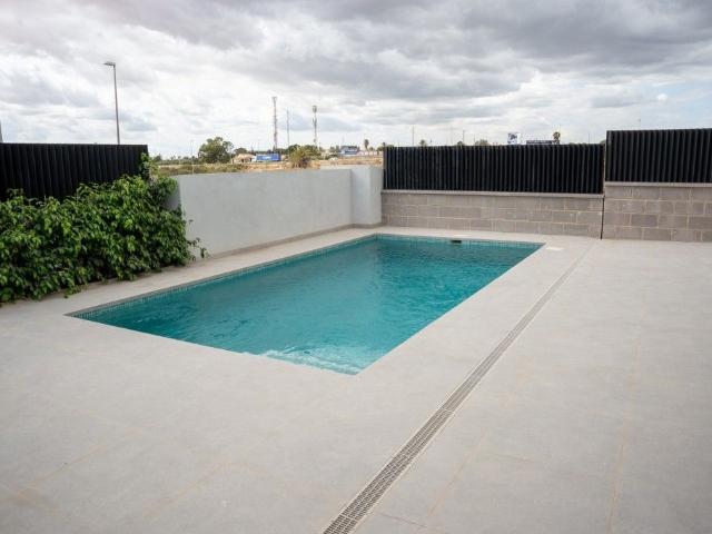 Chalet en venta en Urbanización Doña Pepa, el Baix Segura / La Vega Baja
