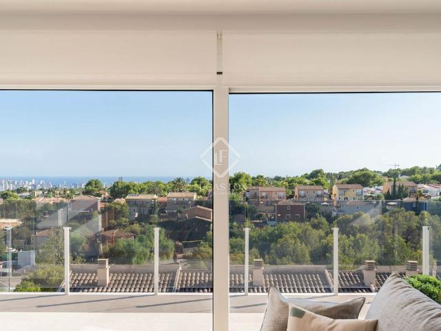 Villa en venta en La Nucia