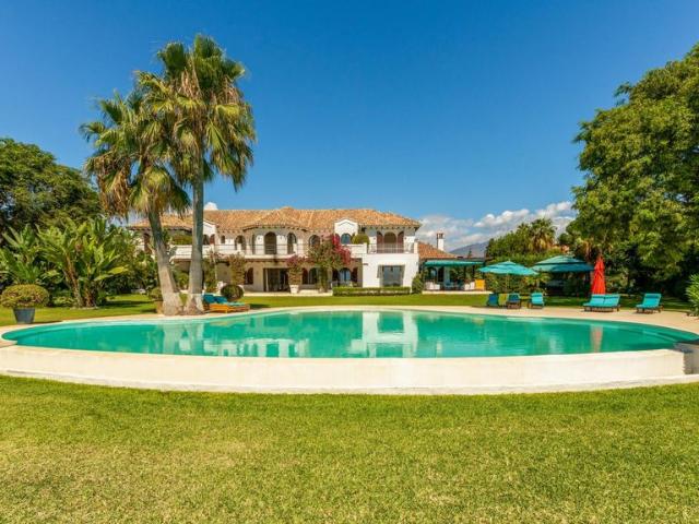 Chalet en venta en Barriada Islas Canarias, Costa del Sol Occidental
