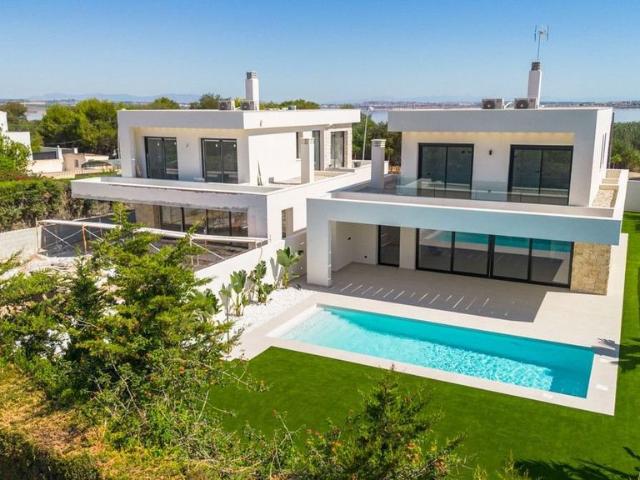 Chalet en venta en Urbanización Los Balcones, el Baix Segura / La Vega Baja