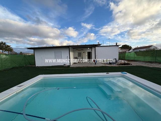 Chalet en alquiler en Campo de Aras, Lucena