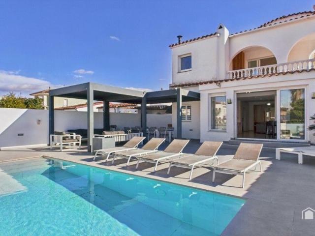 Chalet en venta en Empuriabrava, Alt Empordà
