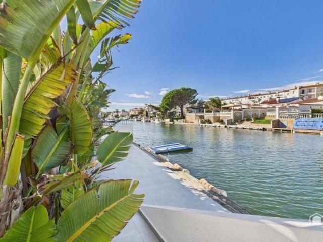 Chalet en venta en Empuriabrava, Alt Empordà