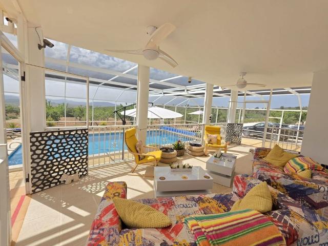 Chalet en venta en el Paradón, el Pinós / Pinoso