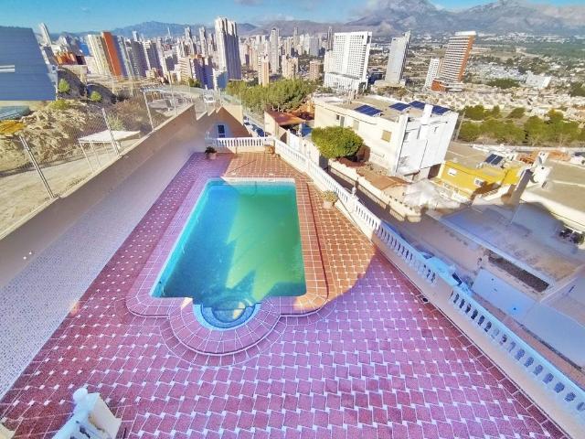 Chalet en venta en la Marina Baixa, Valencia