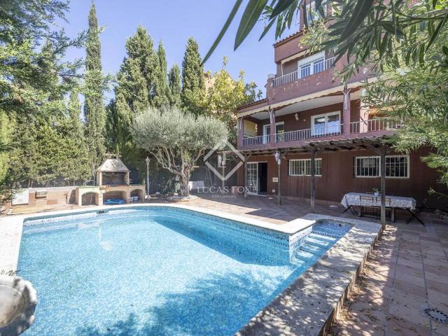 Chalet en venta en Paterna, Valencia