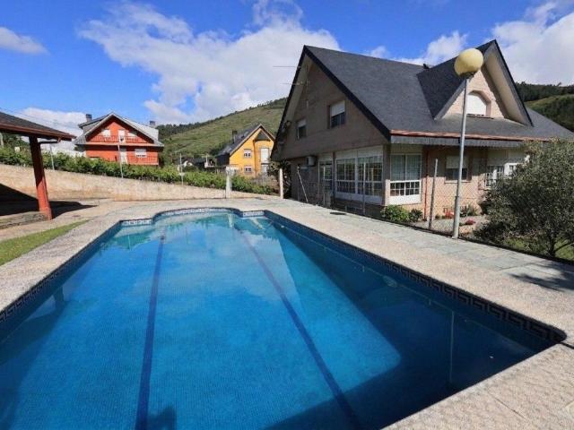 Chalet en venta en O Ribeiro, Galicia