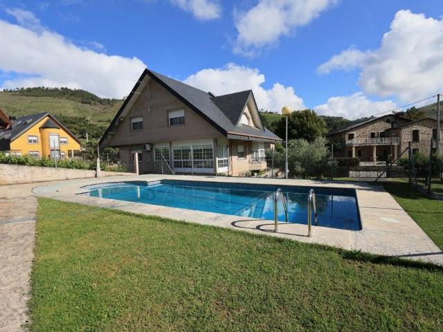 Chalet en venta en O Ribeiro, Galicia