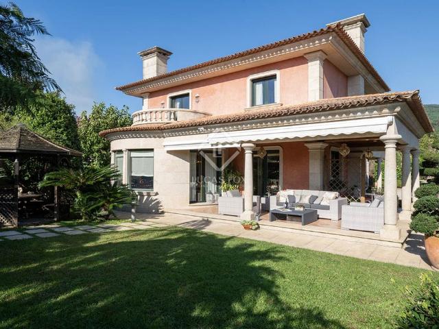 Villa en venta en O Rosal
