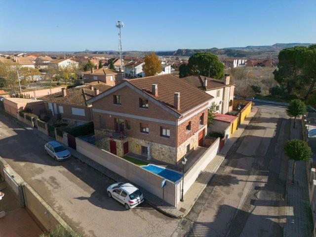 Chalet en venta en Yunquera De Henares, Guadalajara
