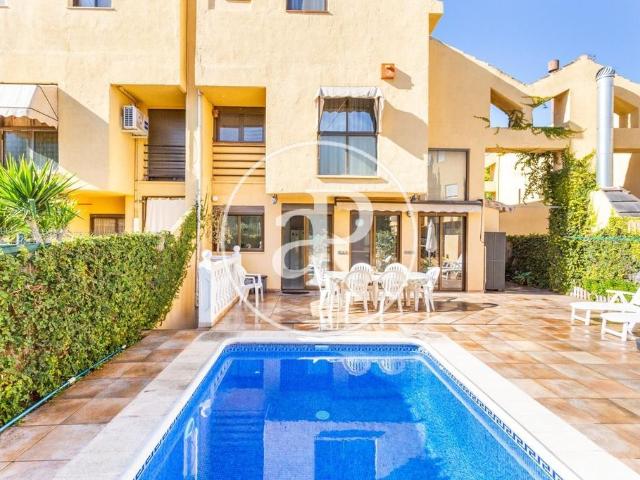 Chalet en alquiler en l'Horta, Paiporta