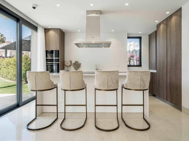 Chalet en venta en El Pilar, Costa del Sol Occidental