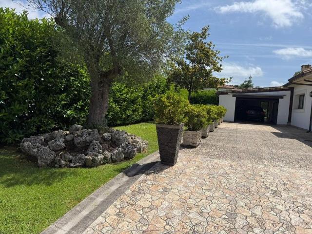 Chalet en venta en Ribamontán Al Mar, Cantabria