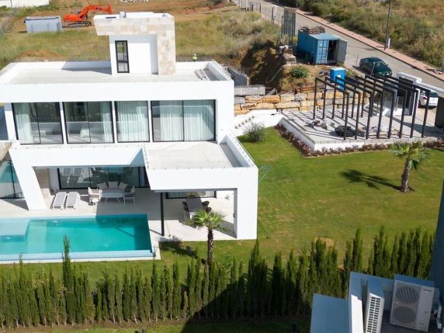 Villa en venta en Málaga, Valle Romano