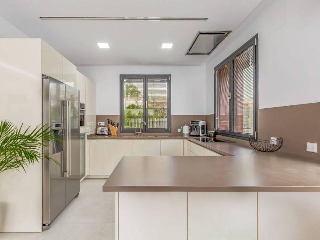 Chalet en alquiler en La Carolina, Costa del Sol Occidental