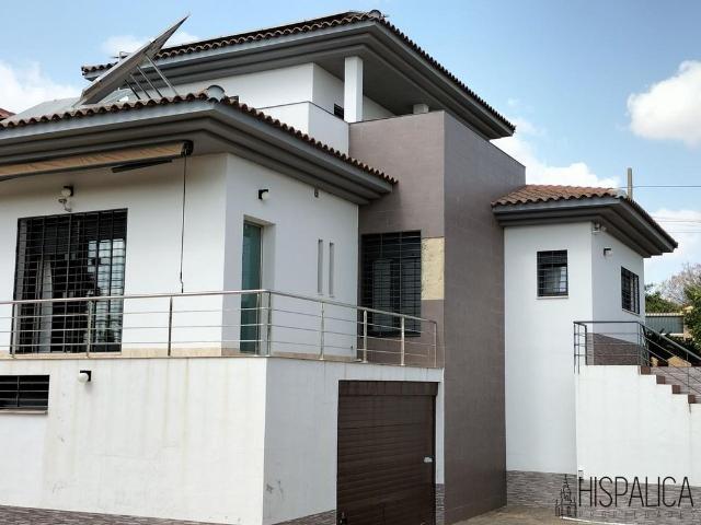 Chalet en venta en Palomares Del Río, Andalucía