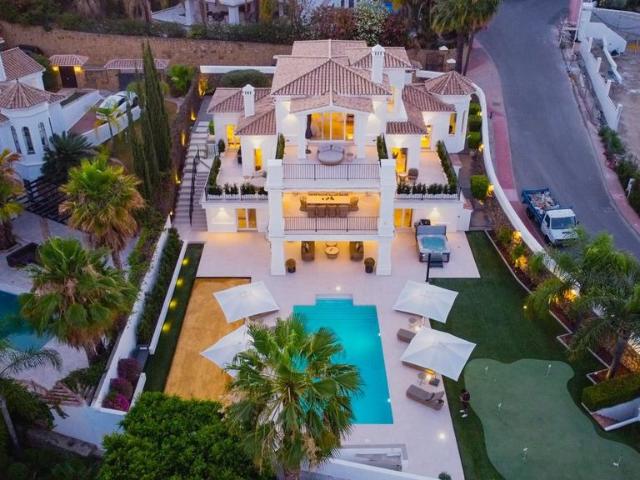 Chalet en venta en Nueva Andalucía, Costa del Sol Occidental