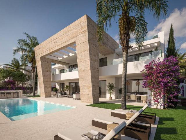 Villa en venta en Estepona, Barriada Blas Infante