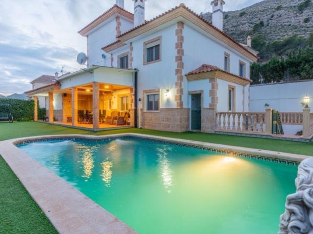 Chalet en venta en Barri de Segorb, l'Alacantí
