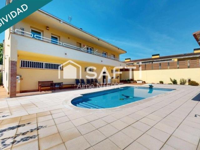 Chalet en venta en Girona