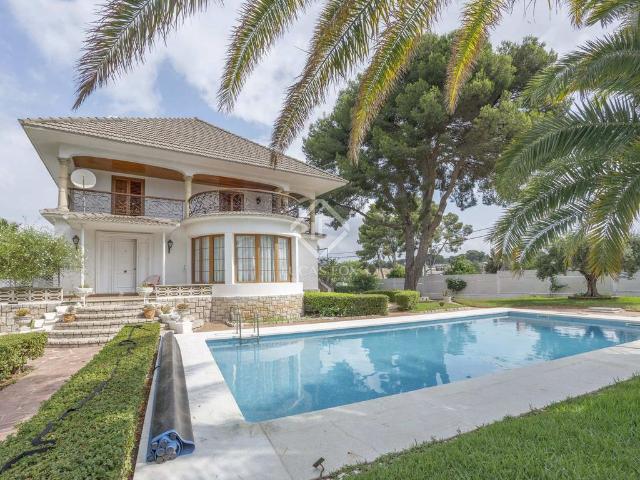 Chalet en venta en l'Horta Nord, Valencia