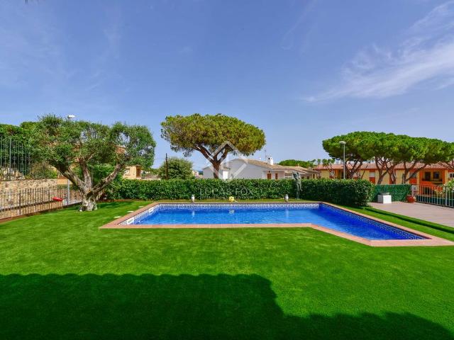 Villa en venta en Castell-platja D'aro