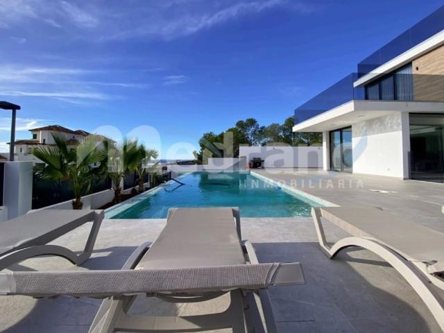 Chalet en venta en la Marina Baixa, Valencia