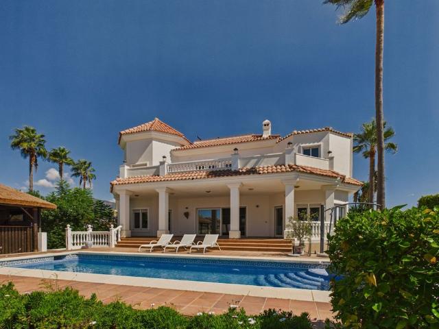 Chalet en venta en Benahavís, Málaga